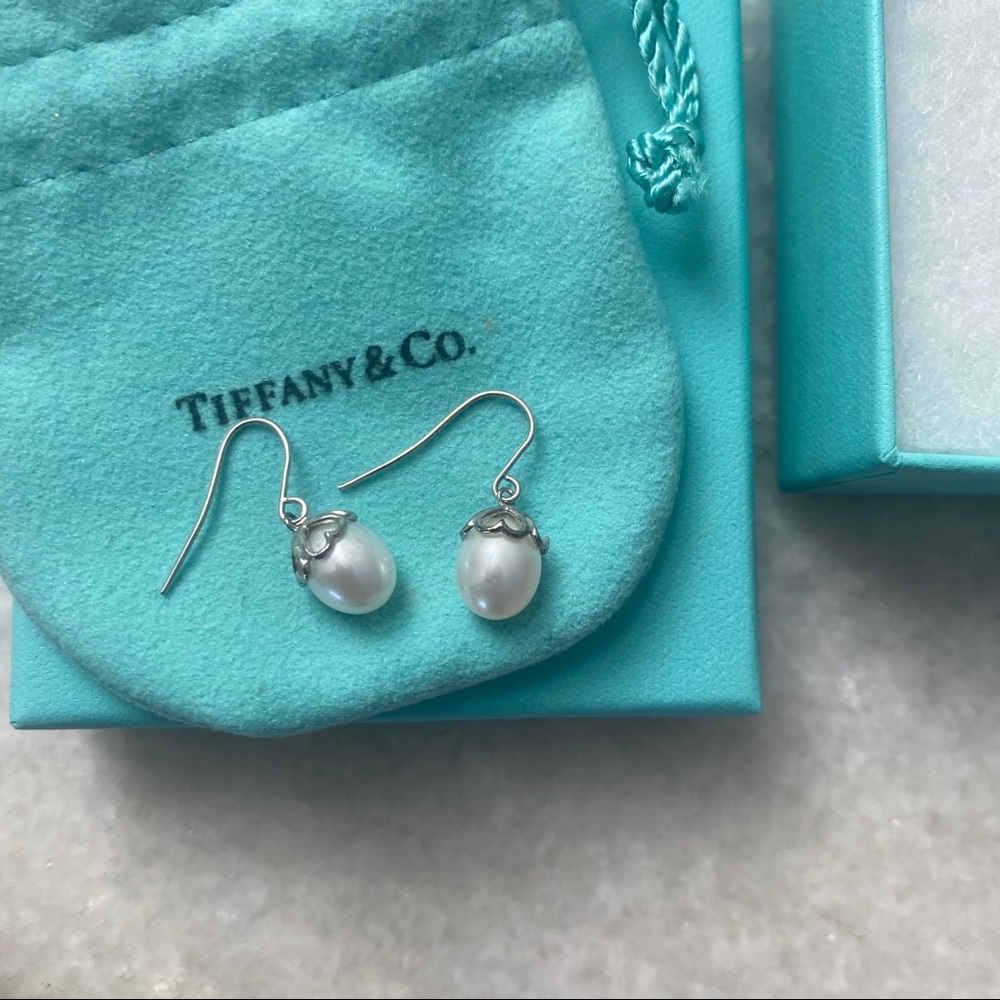 Tiffany & Co Freshwater Pearl Heart Cap Earrings